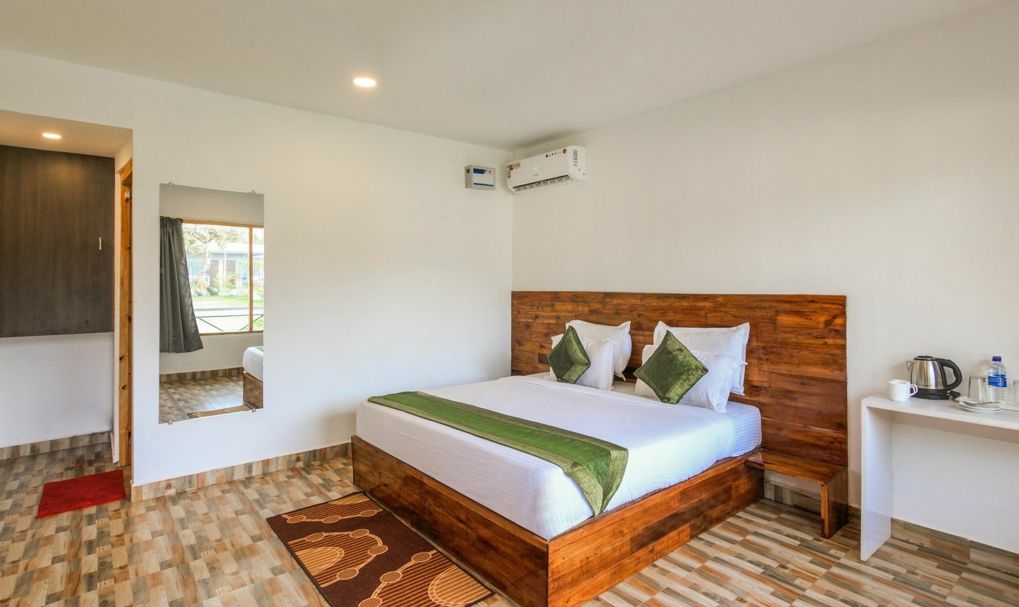 Treebo Trend Lands End Beach Resort Morjim Exterior foto